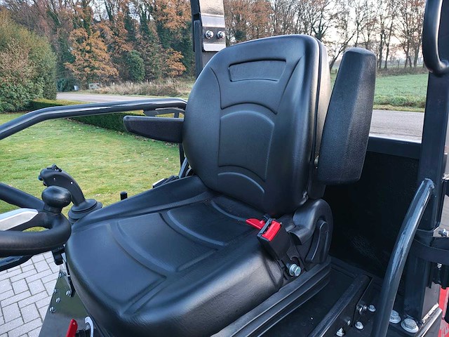2025 miniloader 2500kg - afbeelding 15 van  52