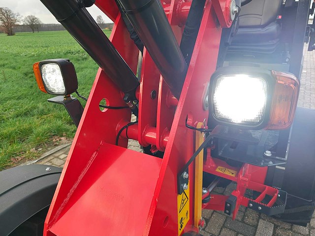 2025 miniloader 2500kg - afbeelding 25 van  52