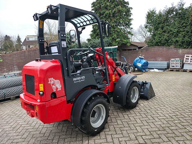 2025 miniloader 2500kg - afbeelding 49 van  52