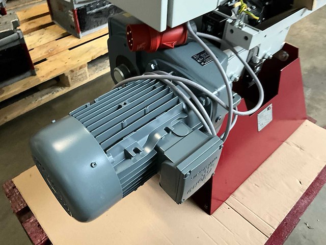 2025 müller sm410 maalmolen - afbeelding 9 van  11