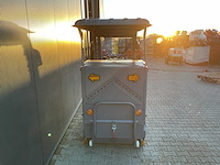 2025 okg dy-1400dp straatveegmachine transport schade - afbeelding 8 van  13