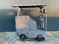 2025 okg dy-1400dp straatveegmachine transport schade