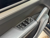 2025 porsche cayenne s | luxury performance suv - afbeelding 26 van  32