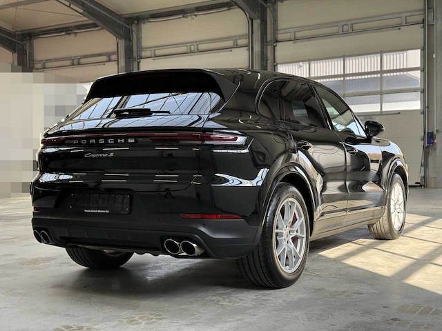 2025 porsche cayenne s | luxury performance suv - afbeelding 27 van  32
