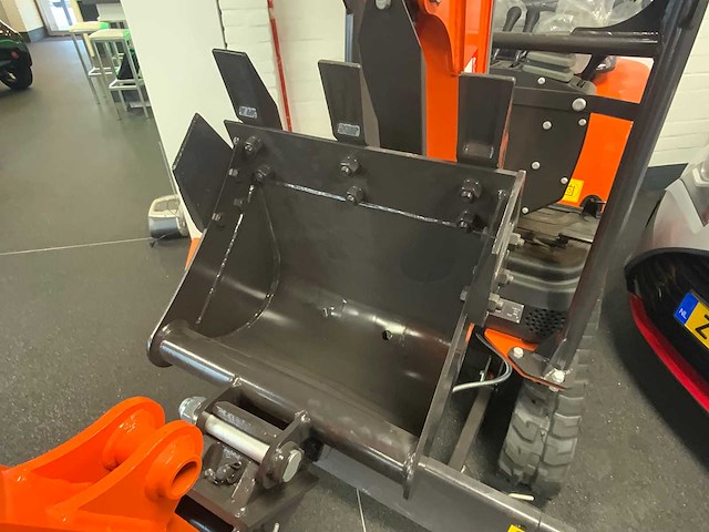 2025 powered-by-kubota u105 mini rups graafmachine - afbeelding 2 van  24