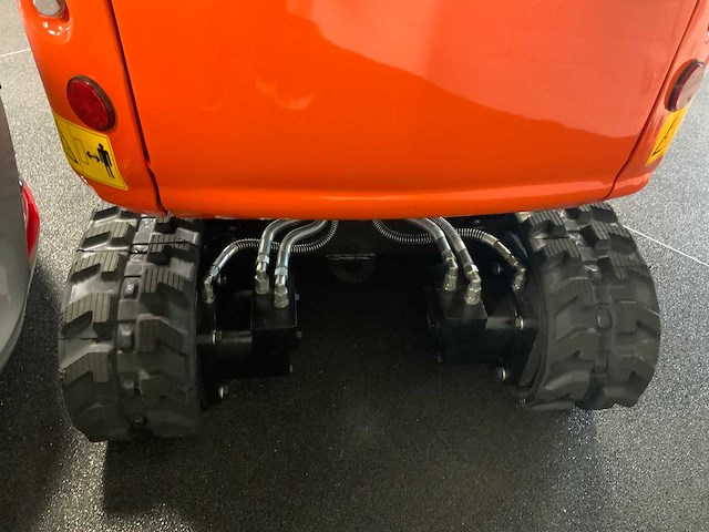 2025 powered-by-kubota u105 mini rups graafmachine - afbeelding 11 van  24