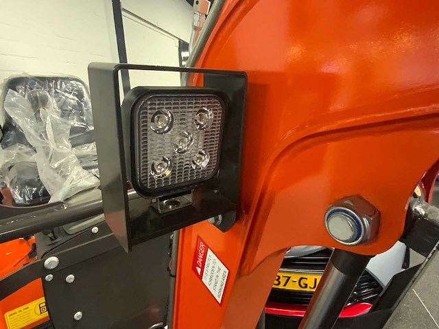 2025 powered-by-kubota u105 mini rups graafmachine - afbeelding 23 van  24