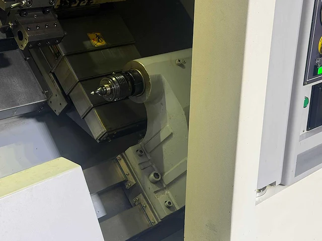 2025 quicktech t6-mill cnc draaibank met aangedreven gereedschap - afbeelding 38 van  42