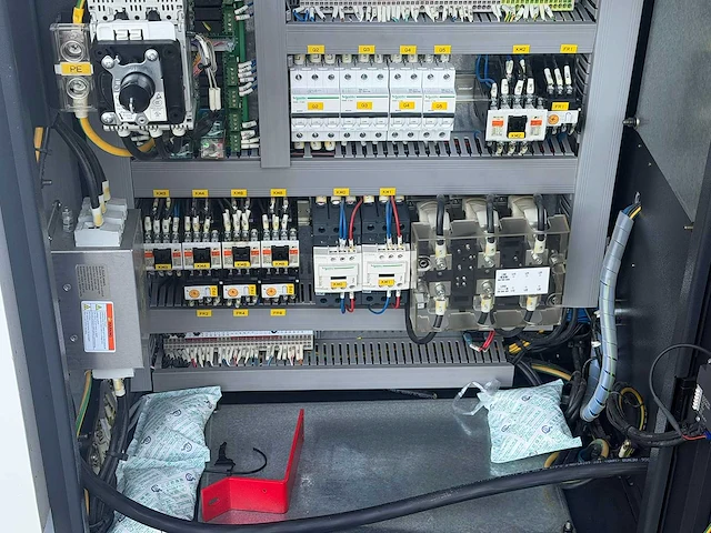 2025 quicktech t6-mill cnc draaibank met aangedreven gereedschap - afbeelding 19 van  34