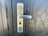 2025 rhino-cross-containers 1 deur en 3 ramen zwart 40ft hq/12 m - containerwoning / container office unit - afbeelding 10 van  35