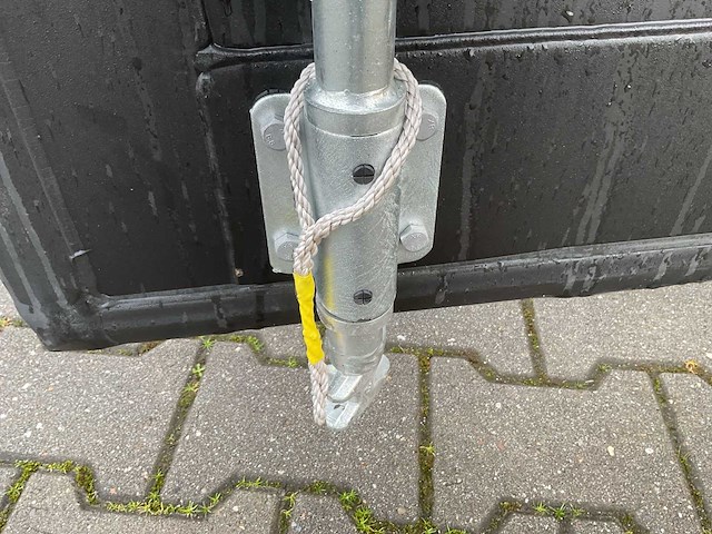 2025 rhino-cross-containers 12ft - zwart zeecontainer - afbeelding 4 van  13