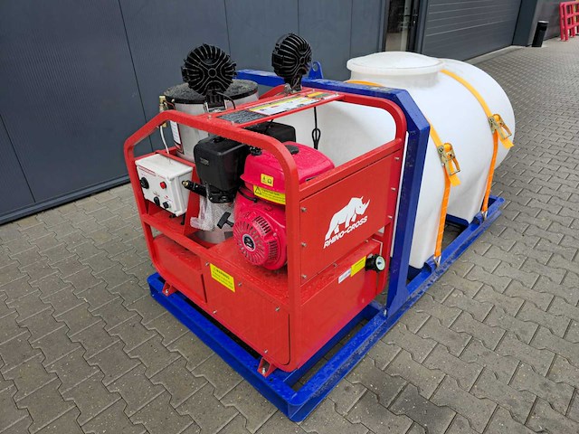 2025 rhino-cross industrial 250 bar warmwater hogedrukreiniger met tank - afbeelding 1 van  16