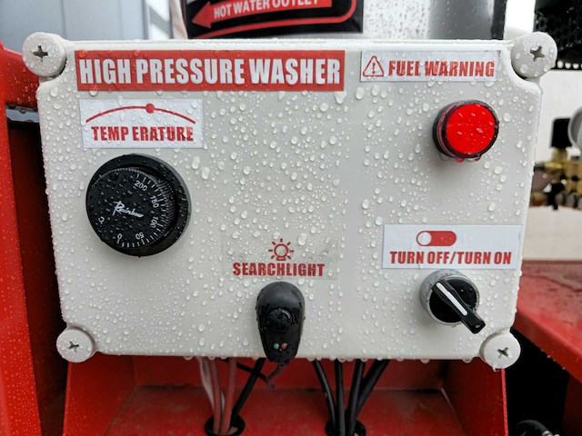 2025 rhino-cross industrial 250 bar warmwater hogedrukreiniger met tank - afbeelding 10 van  10