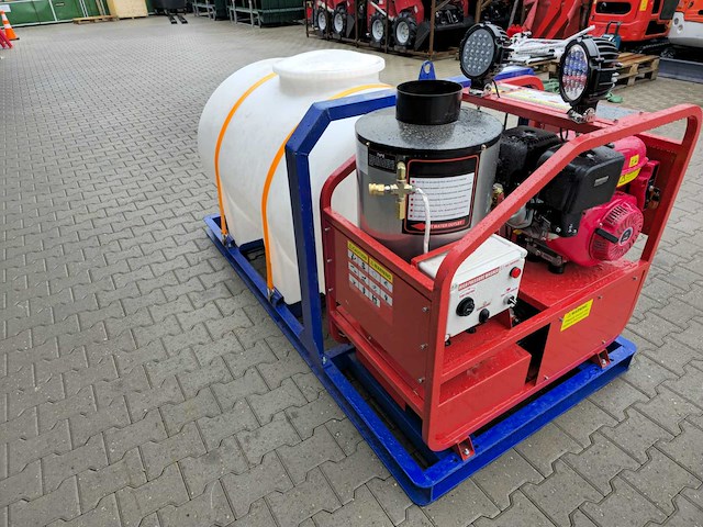 2025 rhino-cross industrial 250 bar warmwater hogedrukreiniger met tank - afbeelding 7 van  8