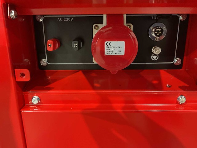 2025 rhino-cross ve18000de stroomaggregaat - afbeelding 9 van  27