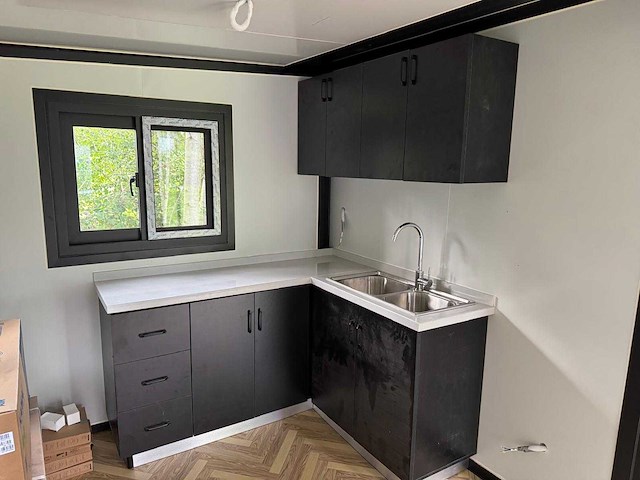 2025 rhino houses 36,5 m2 2 slaapkamers, badkamer en keuken mobiele woonunit / tiny house - afbeelding 13 van  23