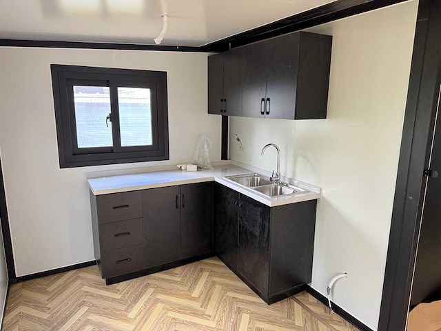 2025 rhino houses 36,5 m2 2 slaapkamers, badkamer en keuken mobiele woonunit / tiny house - afbeelding 5 van  14