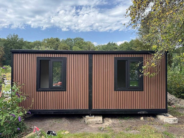 2025 rhino houses 36,5 m2 met glazen wand, 2 slaapkamers, badkamer en keuken mobiele woonunit / tiny house - afbeelding 14 van  19