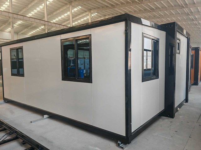 2025 rhino houses 36,5 m2 wit 2 slaapkamers, badkamer en keuken mobiele woonunit / tiny house - afbeelding 12 van  14