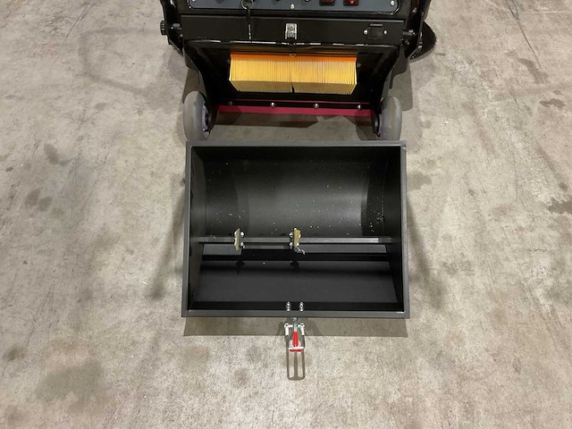 2025 rte ms30 veegmachine - afbeelding 4 van  17