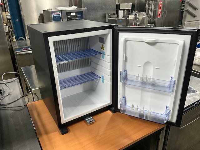 2025 saro mb 40u minibar - afbeelding 3 van  7