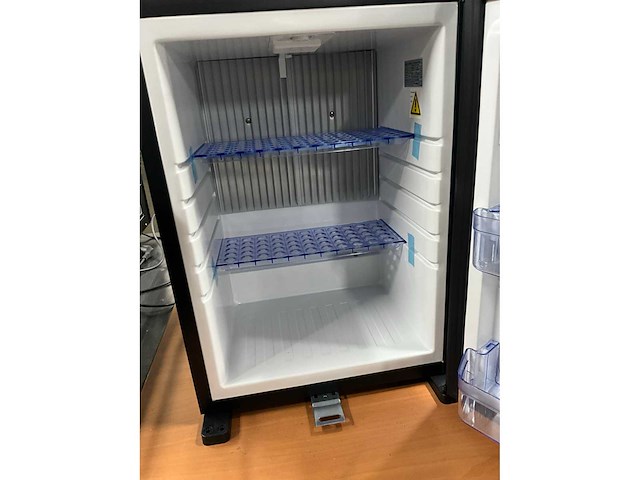 2025 saro mb 40u minibar - afbeelding 4 van  7