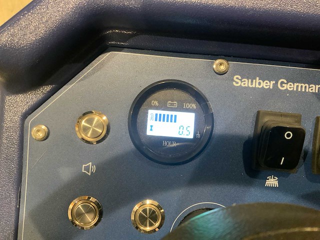 2025 sauber germany sweeper sb1101 zelfrijdende veegmachine - afbeelding 6 van  16