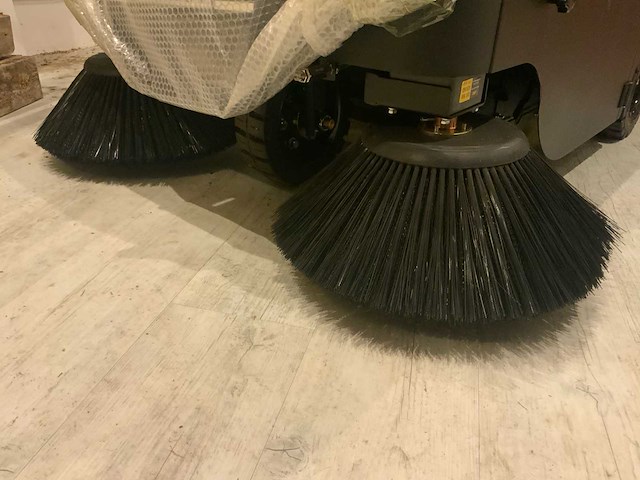 2025 sauber germany sweeper sb1101 zelfrijdende veegmachine - afbeelding 7 van  16