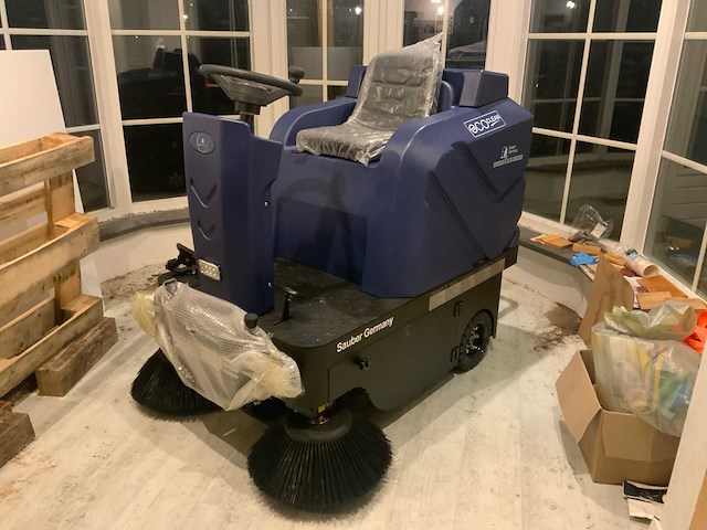 2025 sauber germany sweeper sb1101 zelfrijdende veegmachine - afbeelding 1 van  16