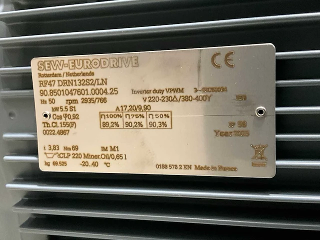 2025 sew-eurodrive rf47 drn132s2/ln 5,5kw reductiemotor - afbeelding 5 van  5