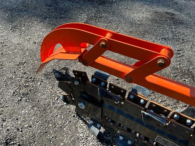 2025 skid sfeer trencher d39 ketting sleuvenfrees - afbeelding 2 van  11