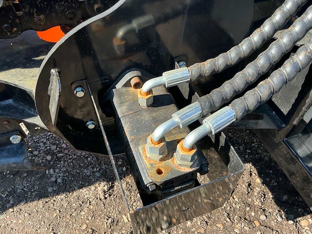 2025 skid sfeer trencher d39 ketting sleuvenfrees - afbeelding 11 van  11