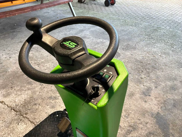 2025 stahlfes sf88-40ros zelfrijdende veegmachine - afbeelding 4 van  7