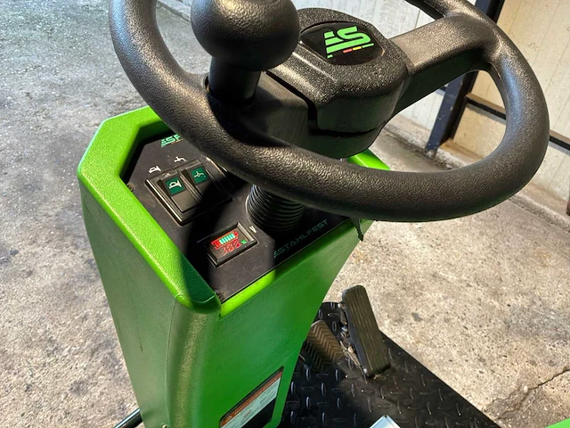 2025 stahlfes sf88-40ros zelfrijdende veegmachine - afbeelding 5 van  7