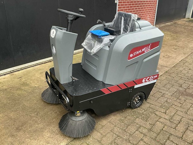 2025 stahlwelle e-800sw zelfrijdende veegmachine - afbeelding 2 van  22