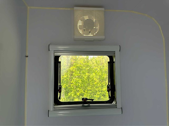 2025 stahlworks eco 5000 a wit tiny house / atelier / kantoor met badkamer rechts en hoekkeuken - afbeelding 13 van  24