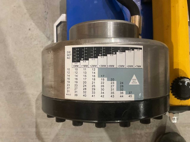 2025 stahlworks hydraulische slangen pers - afbeelding 10 van  11