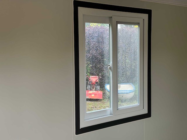 2025 stahlworks type d wit inclusief badkamer en keuken mobiele woonunit / tiny house - afbeelding 14 van  17