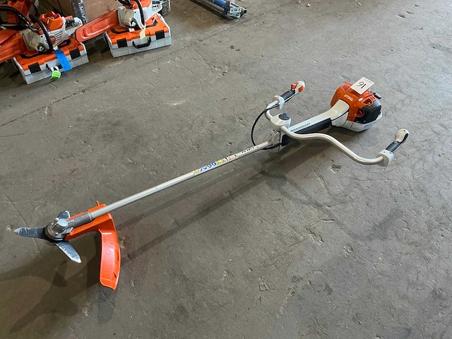 2025 stihl fs461c bosmaaier - afbeelding 1 van  5