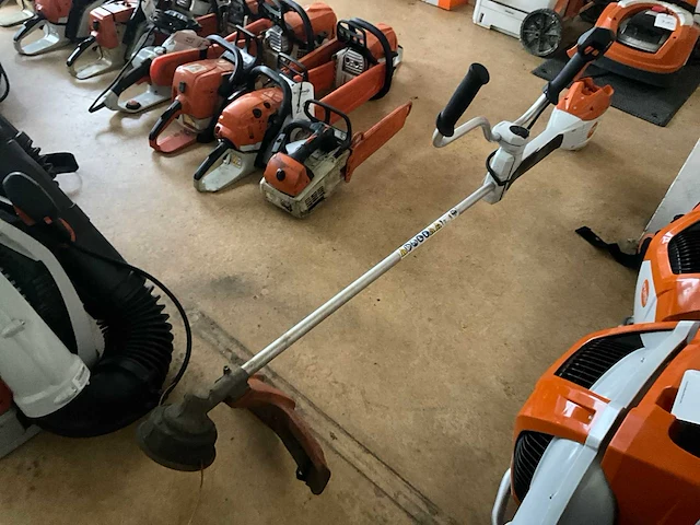 2025 stihl fsa 200 bosmaaier - afbeelding 3 van  9