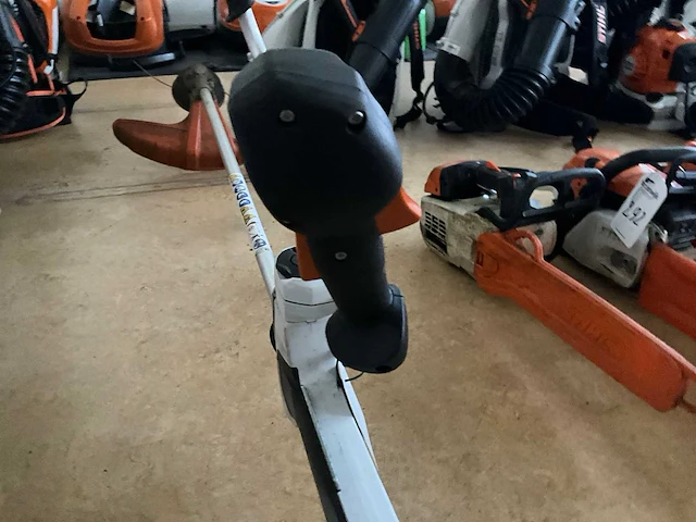 2025 stihl fsa 200 bosmaaier - afbeelding 6 van  9