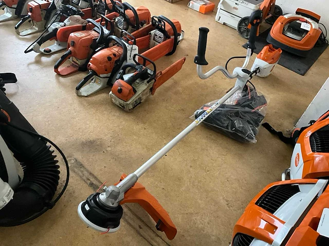 2025 stihl fsa 250 accu bosmaaier - afbeelding 3 van  9