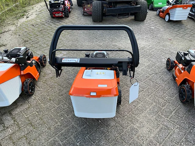 2025 stihl rm 443.3 grasmaaier - afbeelding 7 van  10