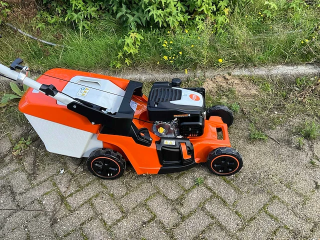 2025 stihl rm 443.3 grasmaaier - afbeelding 4 van  10