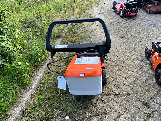 2025 stihl rm 443.3 grasmaaier - afbeelding 5 van  10