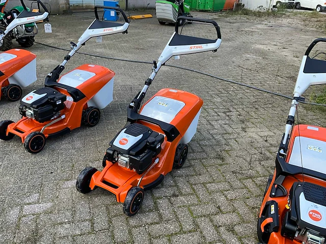 2025 stihl rm 443.3 grasmaaier - afbeelding 1 van  10