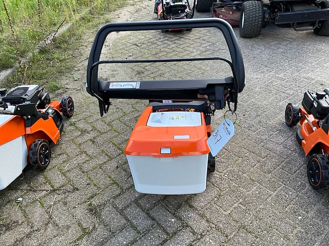 2025 stihl rm 443.3 grasmaaier - afbeelding 7 van  10