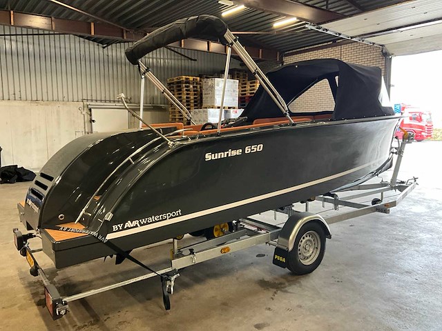 2025 sunrise 650t tendersloep - afbeelding 28 van  32
