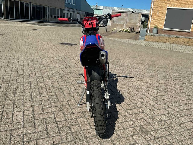 2025 thunder 125 motorfiets - afbeelding 18 van  21