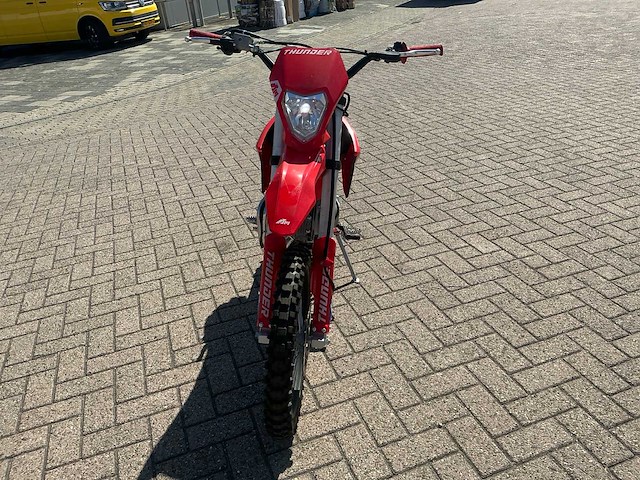 2025 thunder 125 motorfiets - afbeelding 8 van  13